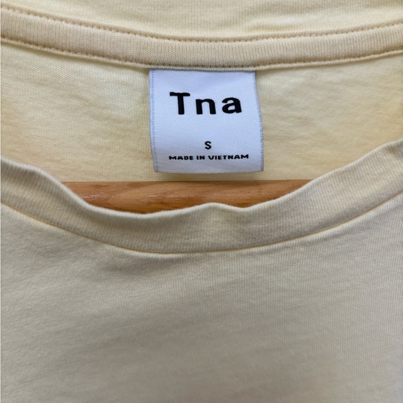 Aritzia TNA Cropped Cotton Shirt - Picture 4 of 5